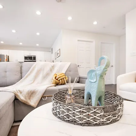 Modern & Family Oasis Minutes From Seatac Airport Villa